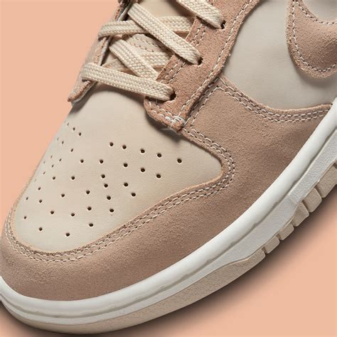 Nike sanddrift dunks